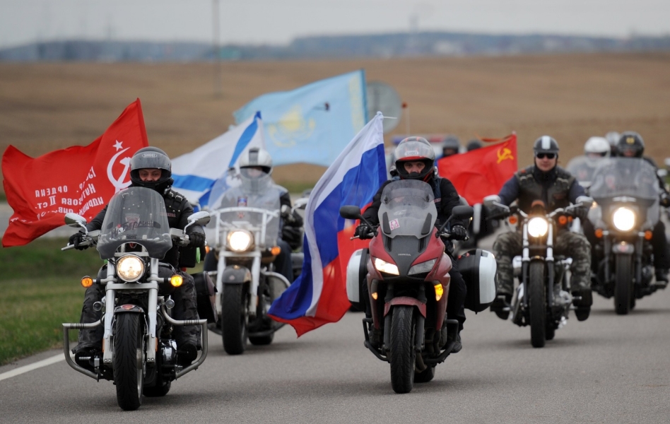 Литовские пограничники не пропустили трех мотоциклистов, которые пытались попасть в страну с территории Беларуси.
