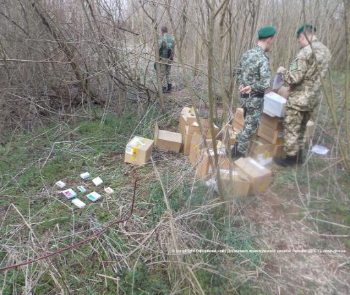 Вчера на Закарпатье пограничники Чопского отряда предотвратили попытку незаконного перемещения из Венгрии в Украину большого количества медикаментов. 