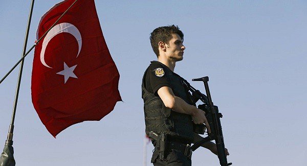 Режим надзвичайного стану (НС) в Туреччині продовжений на три місяці.