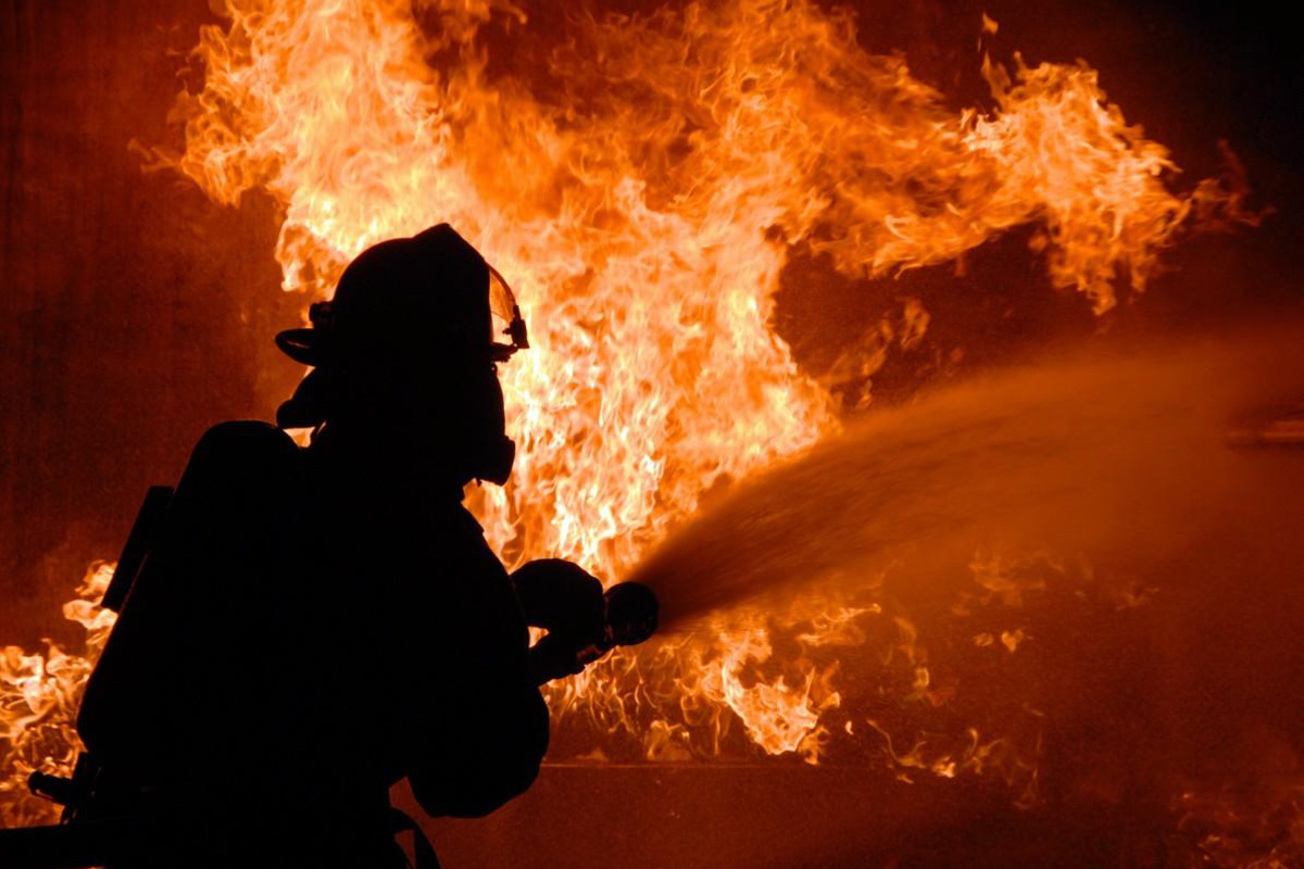 Вчора, 11 липня, с. Вари Берегівського району сталася пожежа у занедбаній будівлі.
