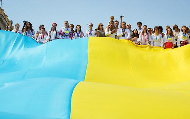 Під час всеукраїнського перепису населення, який запланований на грудень 2020 року, українцям ставитимуть близько 10 питань.


