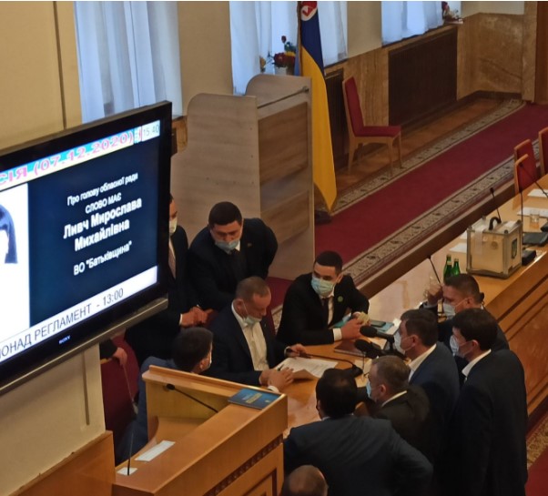 Не змогли врегулювати власні чвари і бажання усередині партії і відмовились від підтримки керівника власного осередку партії у Закарпатській області на цю посаду!