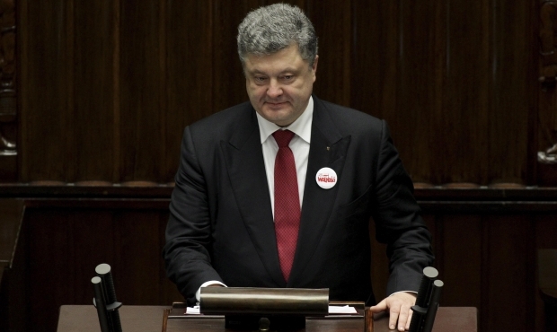 Президент України Петро Порошенко сподівається, що вже в неділю, 21 грудня, Тристороння контактна група зможе провести зустріч в Мінську після того, як сьогодні відбудеться її відеоконференція.

