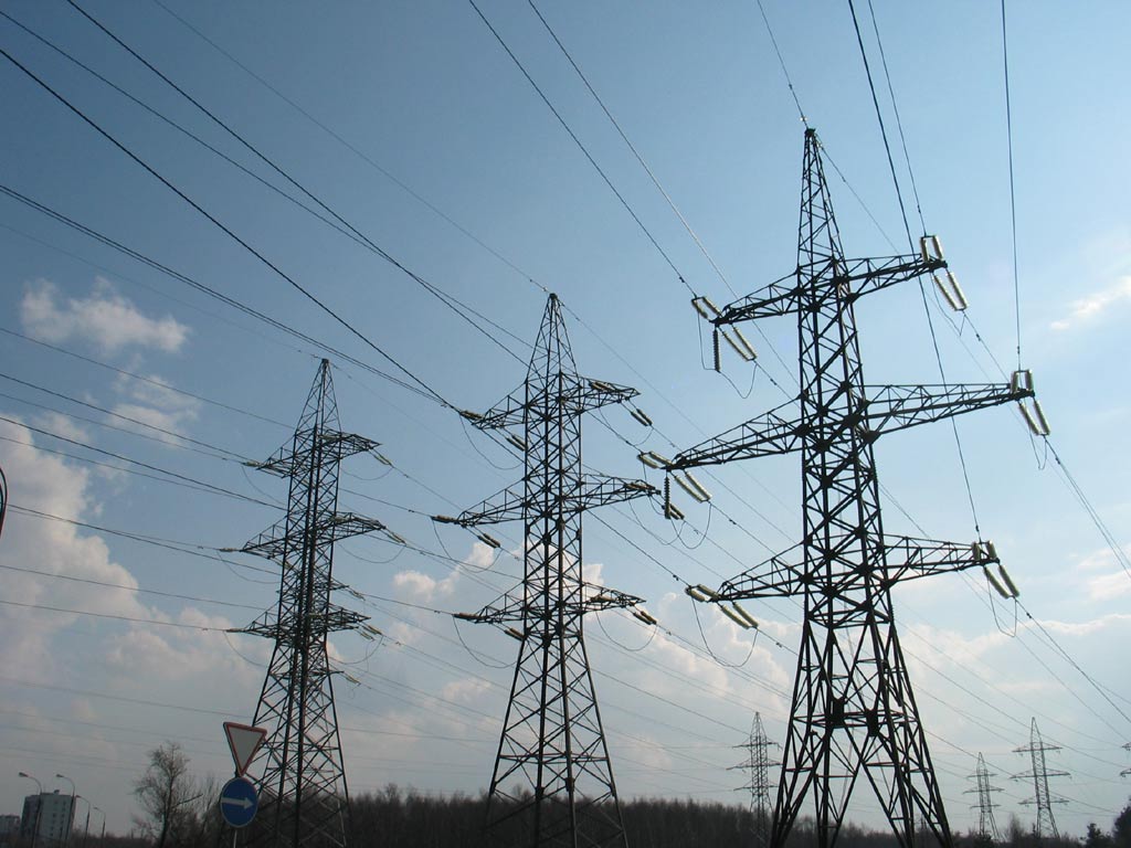У 2014 році в області вироблено 125,3 млн.кВтּгод електроенергії. Основний обсяг електричної енергії вироблено гідроелектростанціями – 83,6%.