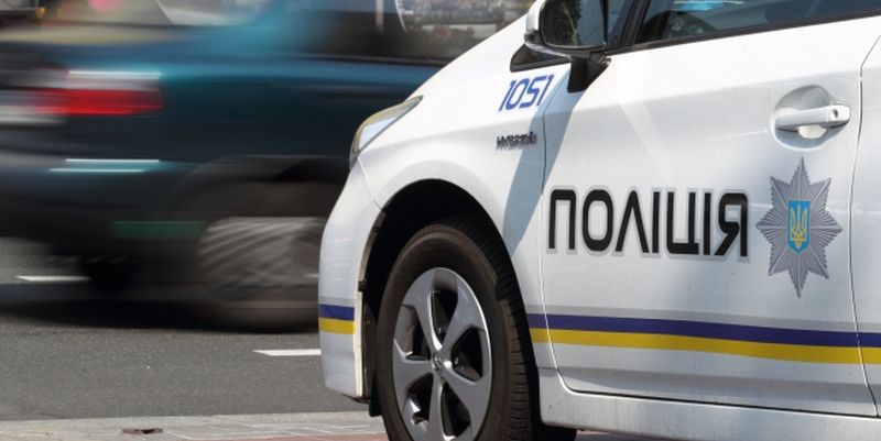 Сегодня, 11 марта, в 06:15 в Ужгороде по вул. Л. Толстого экипажем патрульной полиции был остановлен автомобиль марки 