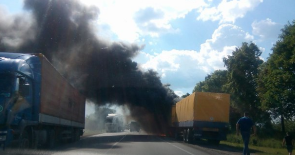 У неділю, 18 червня, на дорозі Київ – Чоп загорілася вантажівка з дитячим харчуванням та памперсами. 