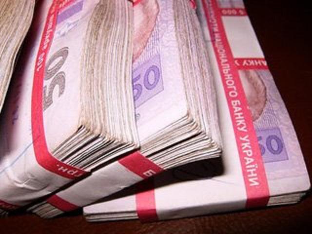 Вчера, 19 декабря, на линию «102» позвонил житель Мукачево и сообщил о краже. Потерпевший заявил, что у него из кармана куртки похитили 5 тысяч гривен.