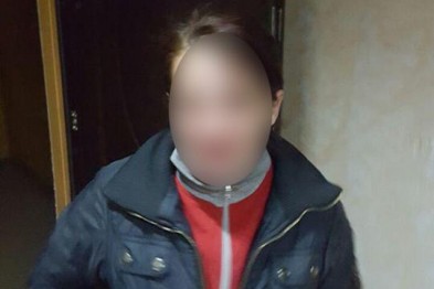 Сегодня ночью мужчина и две женщины набросились на прохожего в районе ужгородского автовокзала и, избив его, отобрали мобильный телефон.