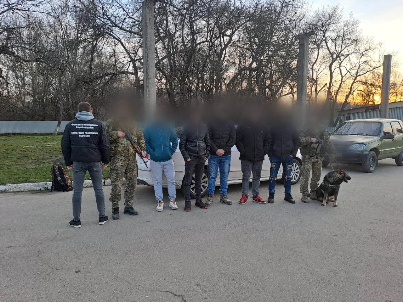 Минулої доби на Закарпатті в рамках оперативно-профілактичних заходів «Березень-2023» прикордонники Мукачівського загону затримали 8 порушників кордону.