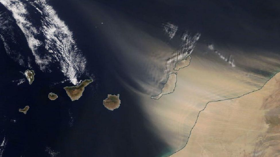 На Канарських островах, в Іспанії, сталася піщана буря, яку видно з космосу. Людям порадили не виходити з дому і уникати подорожей