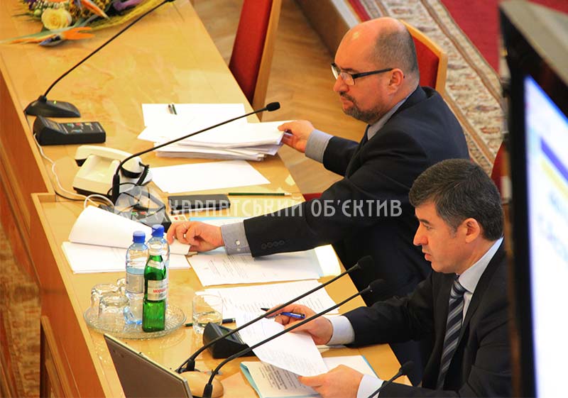 За таке рішення проголосували 57 депутатів під час сесії Закарпатської обласної ради.