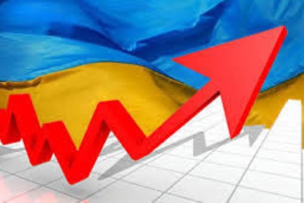 Світовий банк прогнозує зростання економіки України в 2017 році на рівні 2%, а у 2018 та 2019 роках - на рівні 3%.