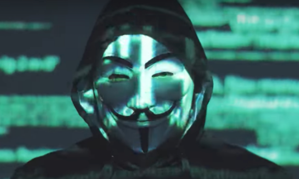Кібервійна: хакери Anonymous зламали російське ТБ і запустили патріотичний вірш MONATIK про війну