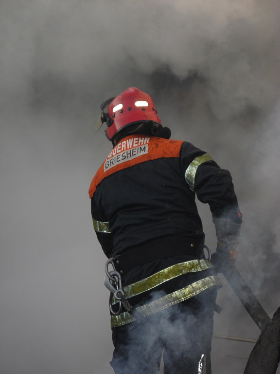 12 січня о 05:12 до Служби порятунку «101» повідомили, що в селі Негровець Міжгірського району на приватному обійсті горить надвірна споруда.Про це рятувальників повідомила 47-річна власниця. 