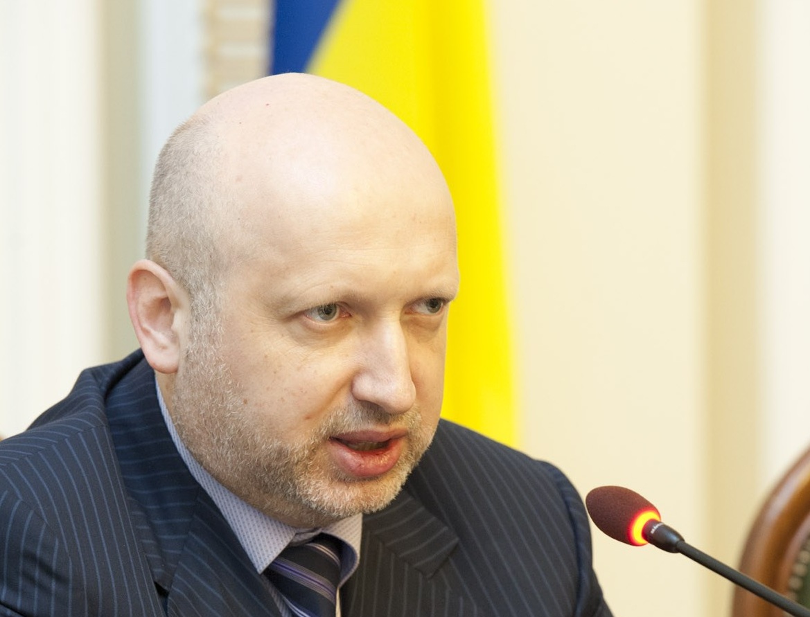 Турчинов прокоментував "пропозицію" Порошенка Путіну забрати Донбас