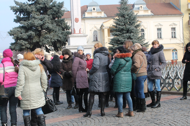 Рідні бійців 128-ї бригади вимагають рішучих дій від Порошенка та Міноборони / ВІДЕО