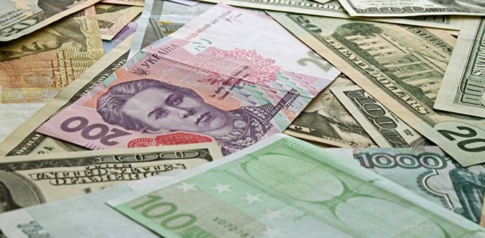 На укріплення курсу гривні до долара можуть вплинути фундаментальні фактори. Серед них — відновлення експорту та отримання Україною заморожених у США російських резервів на $130 млрд.
