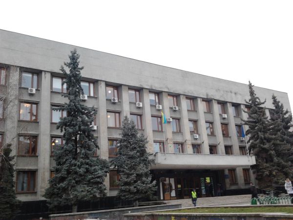Завтра о 10-ій годині продовжиться засідання депутатів Ужгородської міської ради VII скликання. 