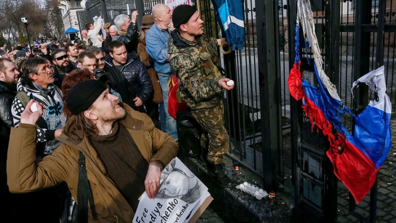 Жириновский призывает направить в Киев спецназ