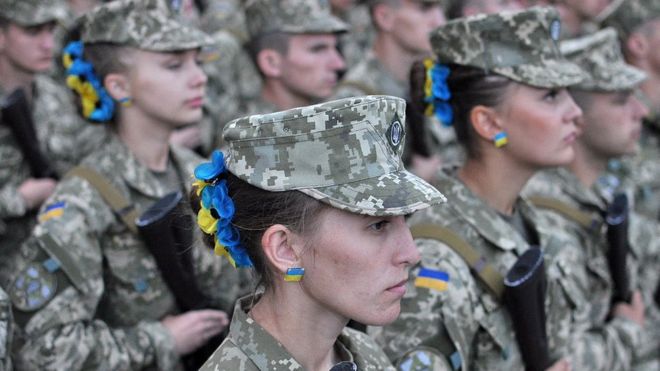 Кабінет міністрів України дозволив дівчатам вступати до військових ліцеїв.