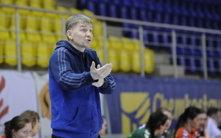 Його кандидатуру затвердили на нараді за участю головних тренерів жіночих команд Суперліги, тренерів жіночих збірних команд України з гандболу, членів Президії ФГУ.