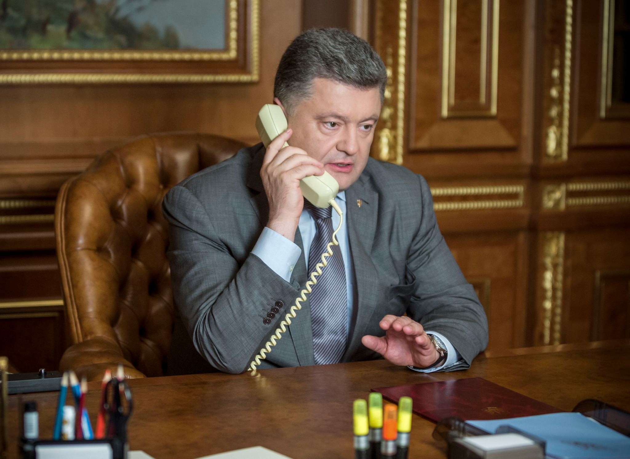 Премьер-министр Сербии Александр Вучич пообещал президенту Украины Петру Порошенко усилить уголовную ответственность за наемничество.
