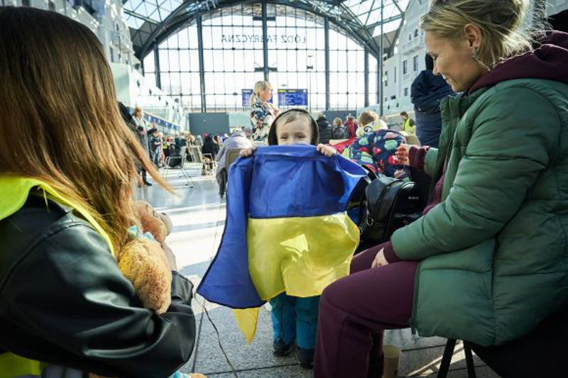 Біженців при поверненні до Польщі реєструють як туристів.