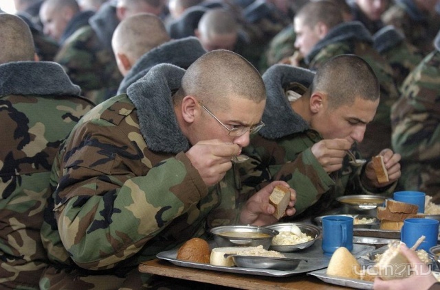 Відтепер закарпатські військові можуть поскаржитися на харчування 