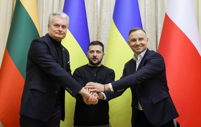 Президенти України, Литви та Польщі у Львові підписали спільну декларацію президентів Люблінського трикутника.