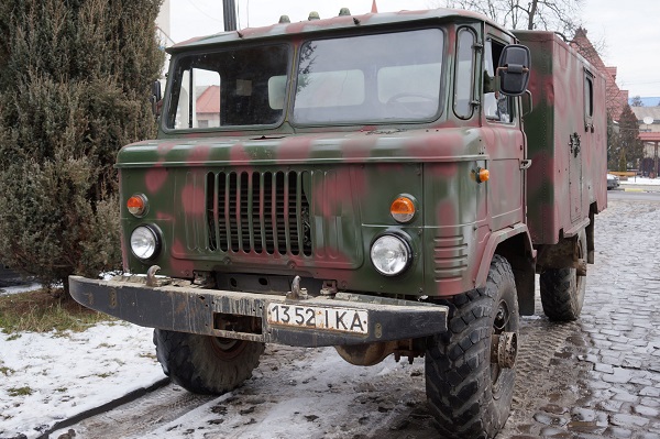 Жителі Тересви відремонтували «ГАЗ-66»для бійців АТО