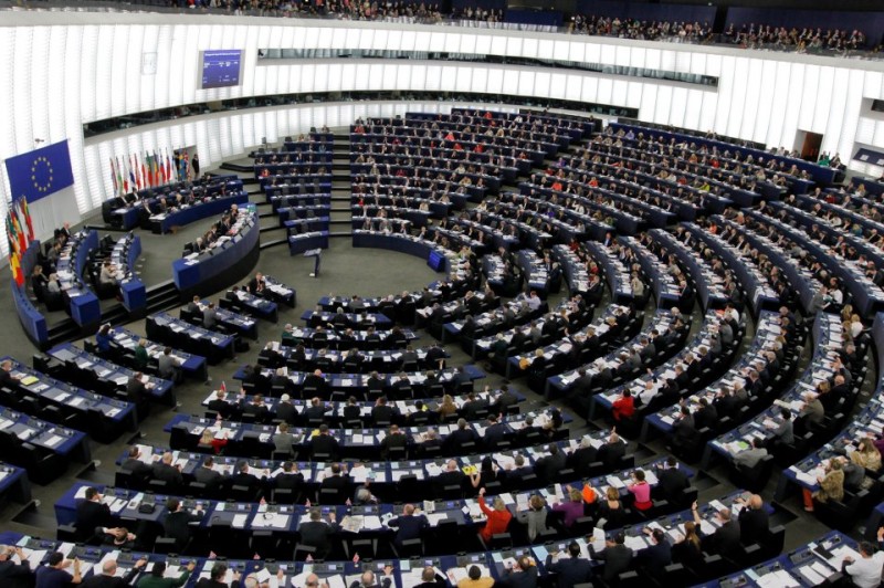 У Європарламенті підготували і зареєстрували проект резолюції про внесення України до переліку третіх країн, громадянам яких скасовуються візові вимоги. 