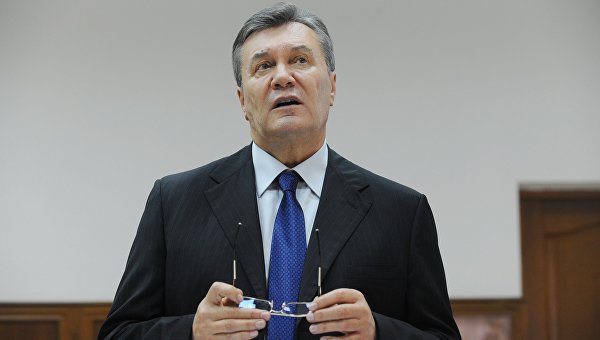 Оболонский районный суд Киева вызывает бывшего президента Украины Виктора Януковича на заседание 4 мая 2017 года.