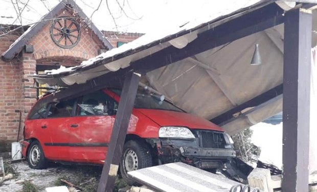 Аварія сталася у селі Зняцево на повороті перед Ракошинською прямою в напрямку міста Мукачева.