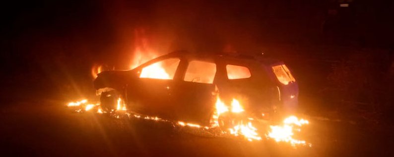 Слідчі поліції Закарпаття 6 грудня перекваліфікували справу щодо підпалу автівок журналіста на умисне пошкодження або знищення майна журналіста шляхом підпалу.
