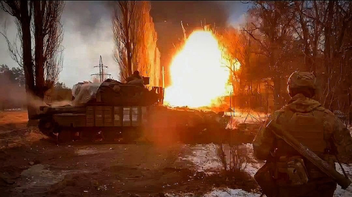Триває тридцять сьома доба героїчного протистояння українського народу російському воєнному вторгненню, за яку Збройні сили звільнили майже 30 населених пунктів.

