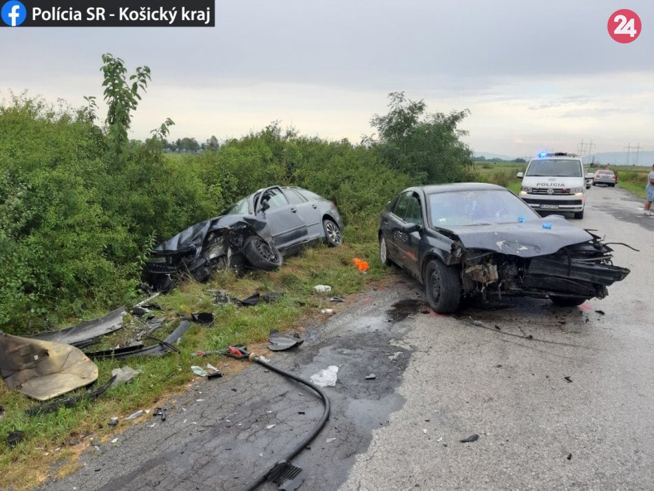 У Словаччині сталася ДТП: Українець не впорався з кермуванням та допустив лобове зіткнення (ФОТО)