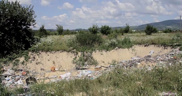 Шахти під Ільницею завалюються, утворюючи велетенські провалля/ ВІДЕО