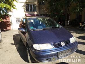 Викрадений “Volkswagen Sharan” від мешканця Берегова місцеві правоохоронці відшукали у селі Шаланка Виноградівського району.