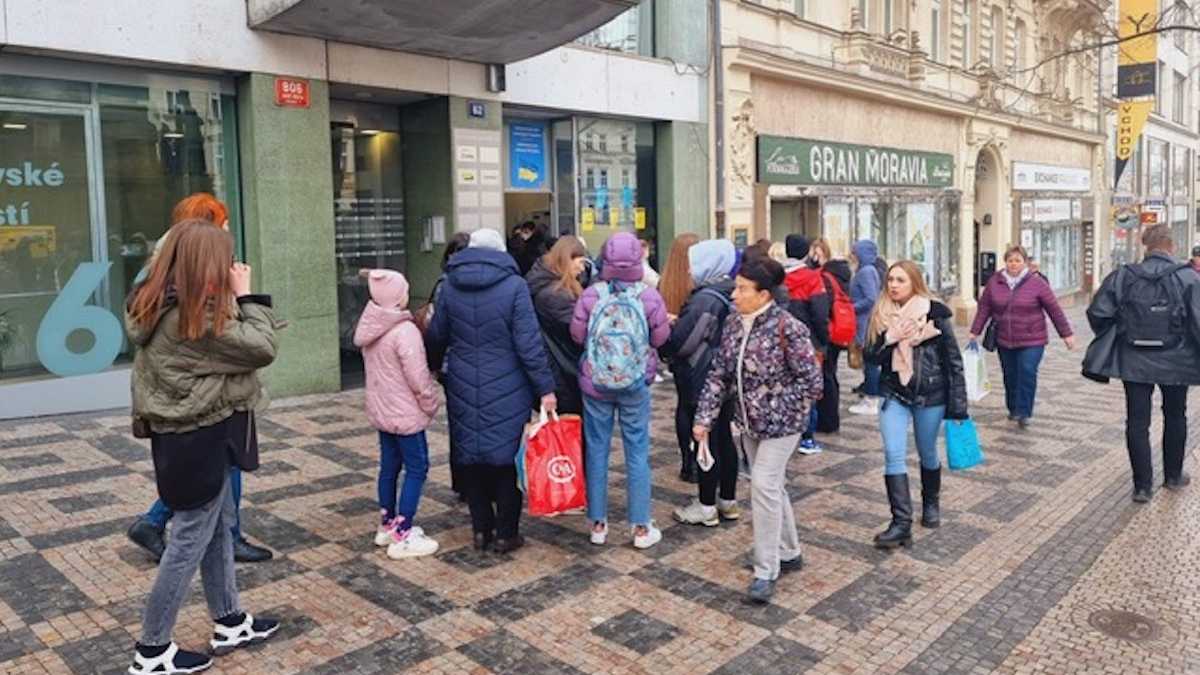 Эмиграция в Чехию: где найти помощь беженцу