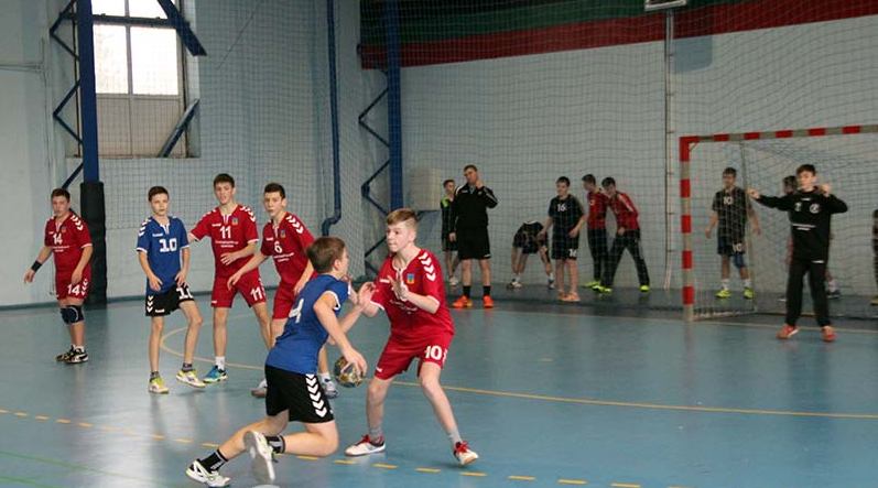 9–11 березня в ужгородському СК «Юність» проходив гандбольний турнір на честь судді європейської категорії Артема Шайбакова серед юнаків 2004–2005 років народження.

