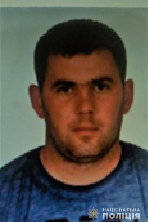 Поліція Закарпаття розшукує жителя Тячівщини Василя Йовдія, який підозрюється у скоєнні навмисного вбивства. 