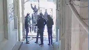 Радикально налаштовані молодики пошкодили майно галереї і заклеїли афіші про виставку художника-анархіста Давида Чичкана

