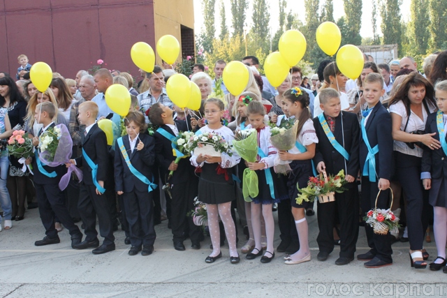 Ужгородські школярі поділились своїми думками про те, що для них означає свято Першого вересня.