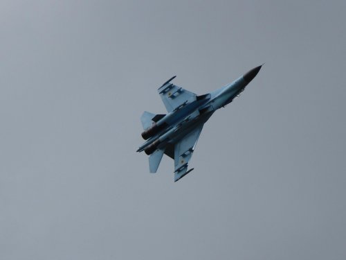 В Івано-Франківській бригаді тактичної авіації за планом навчань у повітря підняли бойові літаки зі складу авіаційної ескадрильї. 