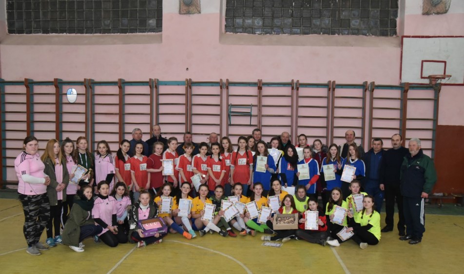 На Тячівщині відбулися районні змагання з футболу серед дівчат 