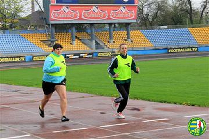 За дотриманням правил на футбольних стадіонах Закарпаття слідкуватимуть жінки