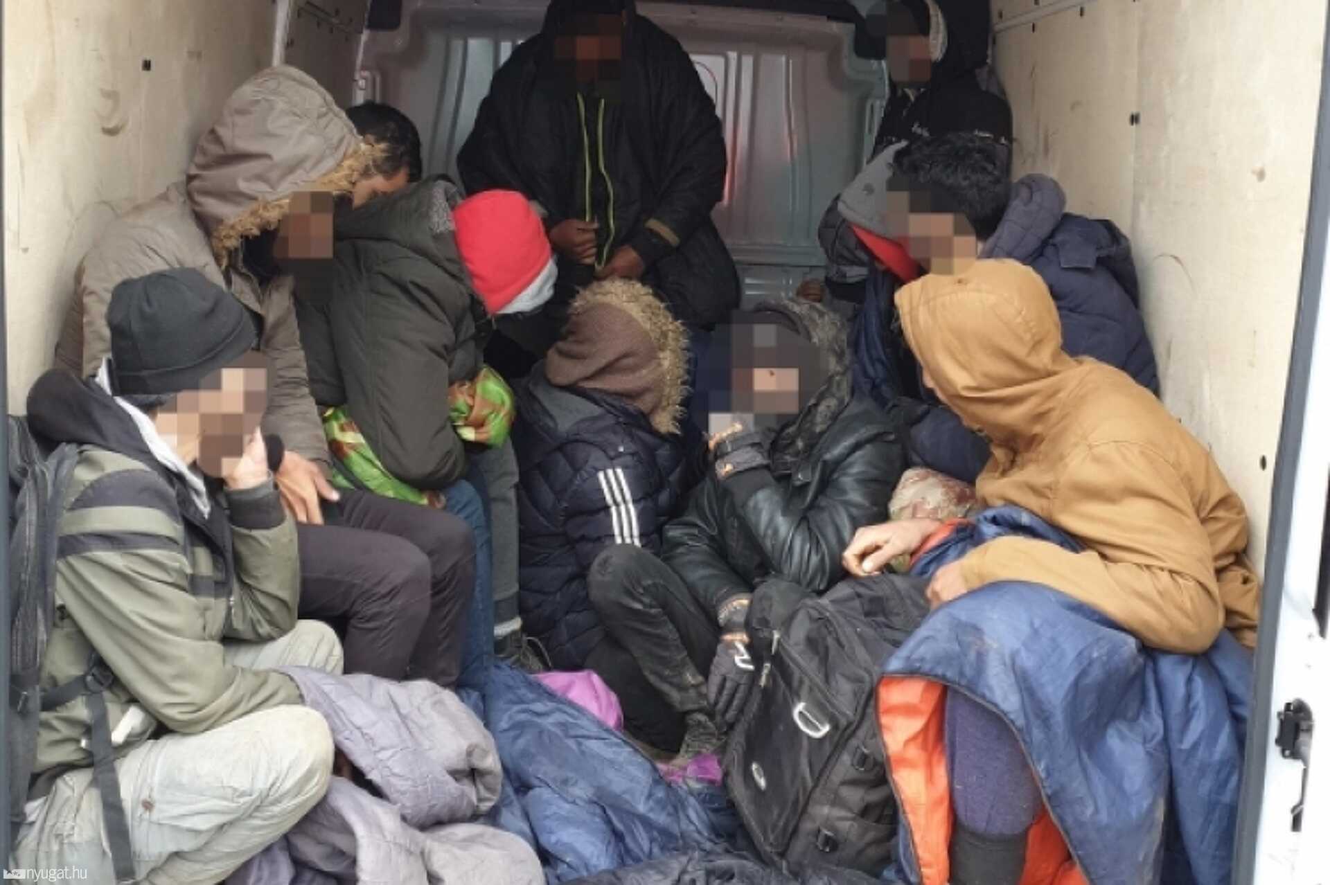 Опять же, украинца поймали на транспорте мигрантов.
