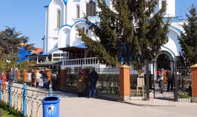 В Ужгороді поліція перевіряє два випадки порушення карантинних заходів під час богослужінь (ВІДЕО)