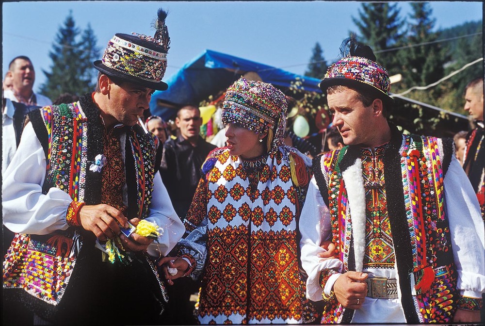 Гуцулы фото. Бойки лемки гуцулы Русины. Украина гуцулы. Кептар гуцулы. Гуцульская свадьба.