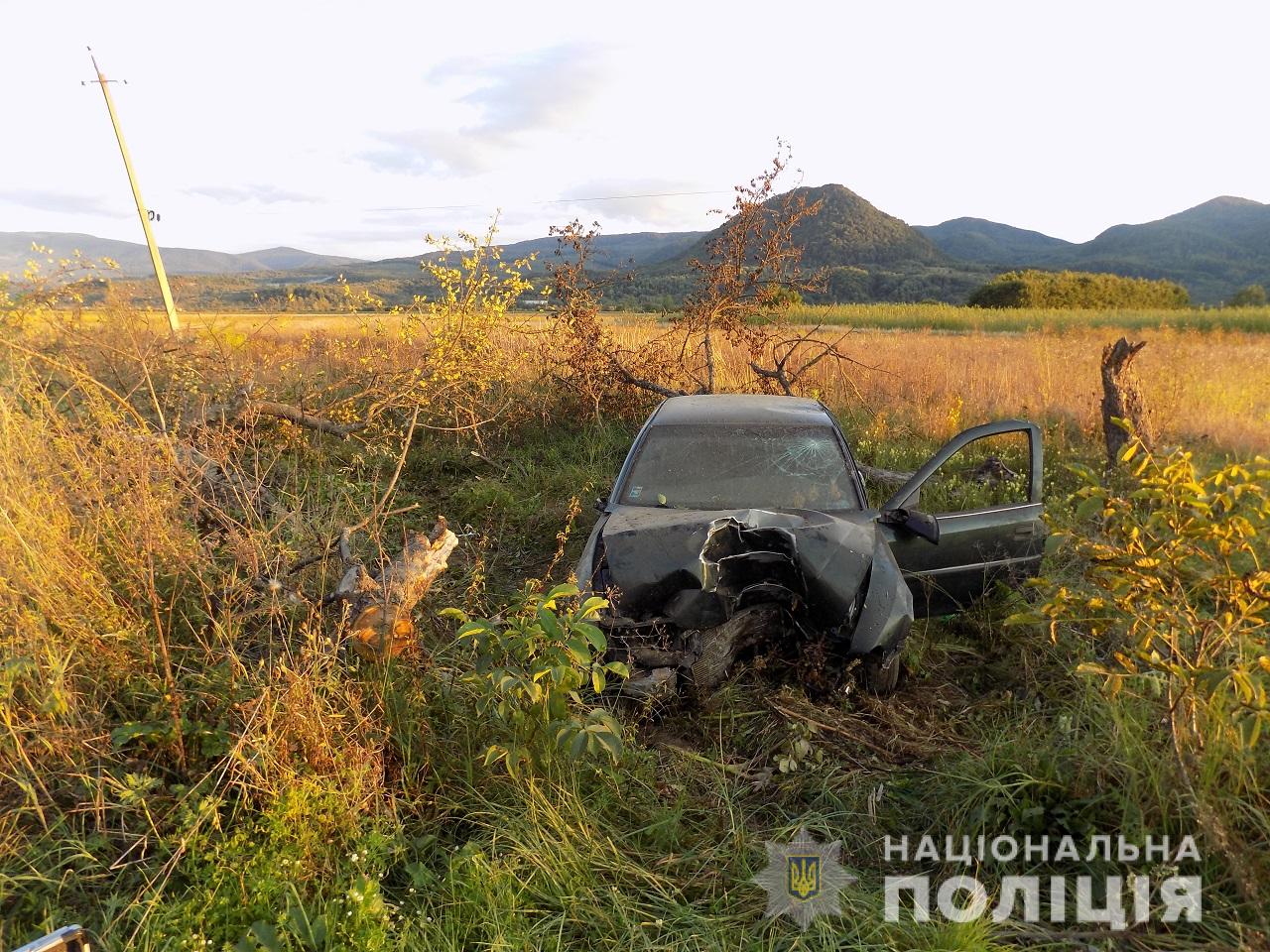 Вчора, 4 вересня, о 19.20 год на лінію «102» надійшло повідомлення про автопригоду з потерпілими між населеними пунктами Яблунівка-Вишково Хустського району.